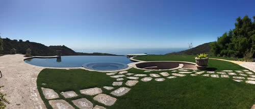 © Scott Cohen - Contemporary infinity edge pool design with spa sunken patio    1